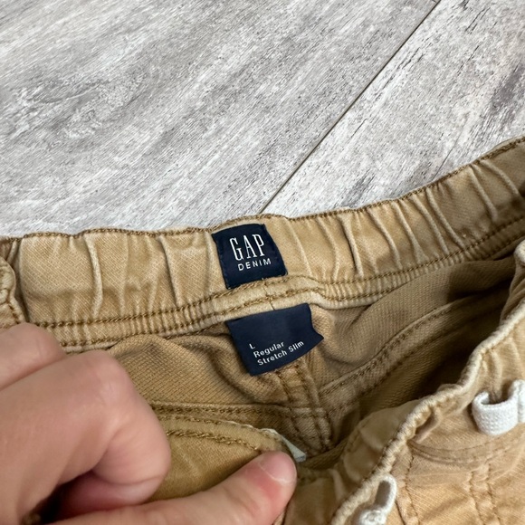 Boys Gap Khaki pants- size large - Picture 2 of 2